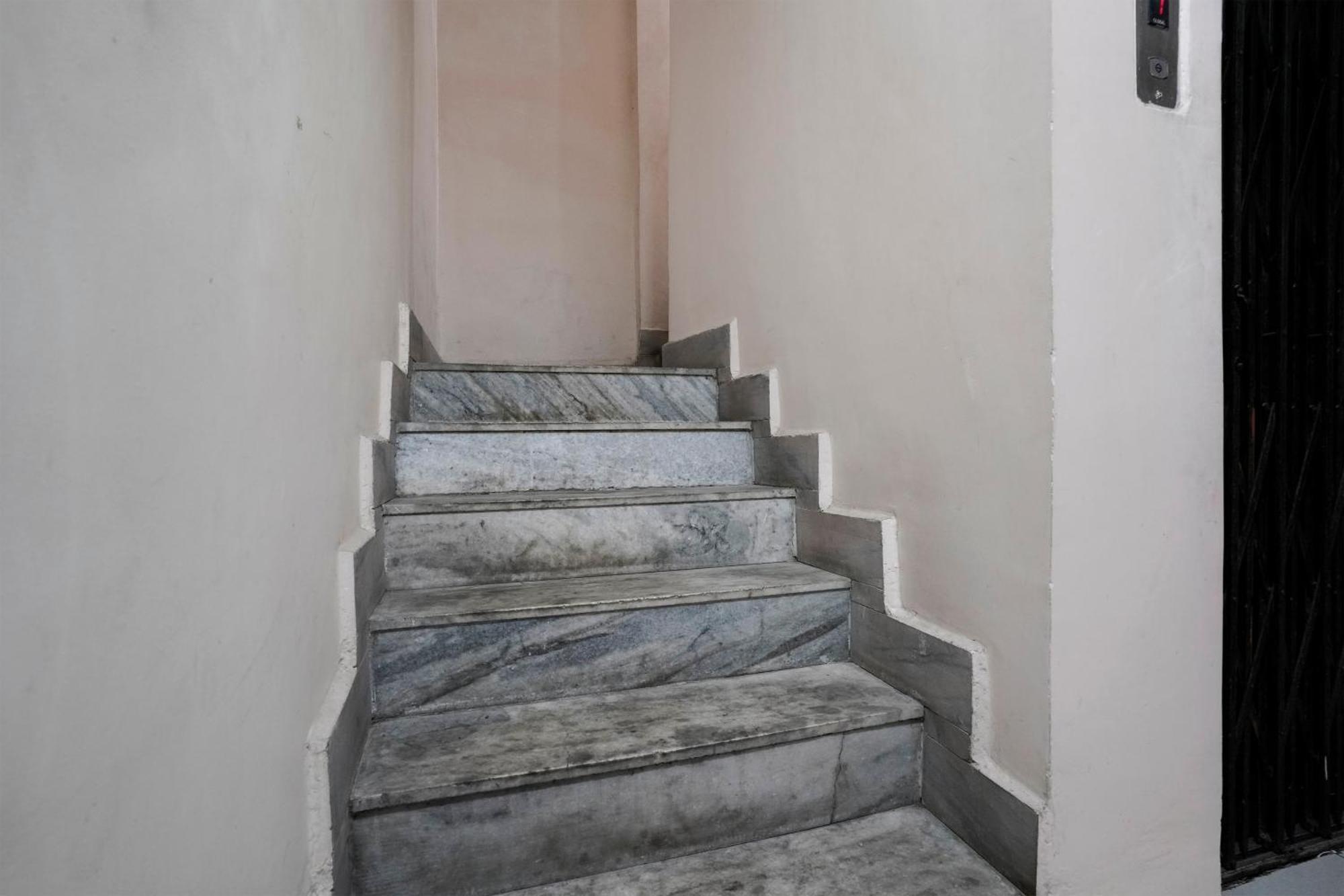 Hotel O Aishwarya Service Apartment Navi Mumbai Exteriör bild
