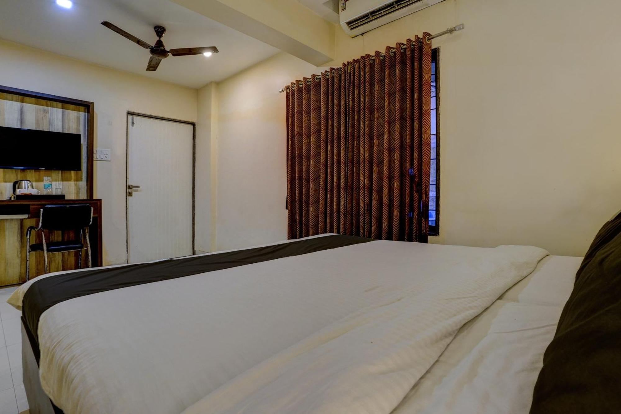 Hotel O Aishwarya Service Apartment Navi Mumbai Exteriör bild