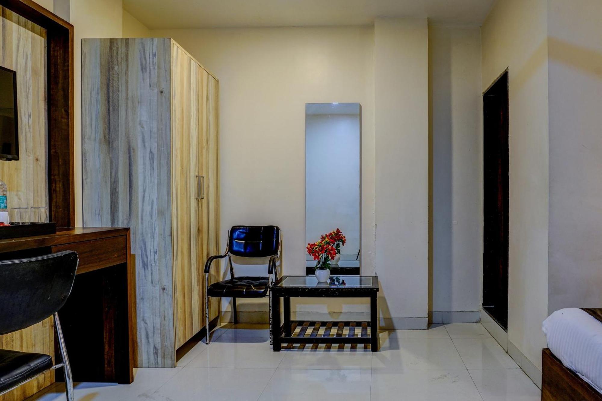 Hotel O Aishwarya Service Apartment Navi Mumbai Exteriör bild